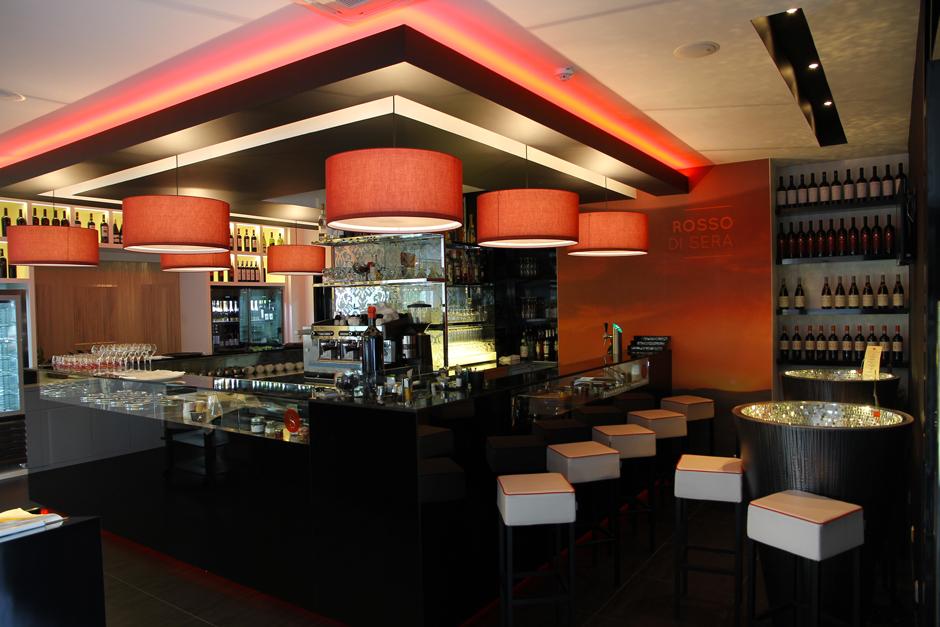 bosscom-bar-mod-rosso-di-sera_0